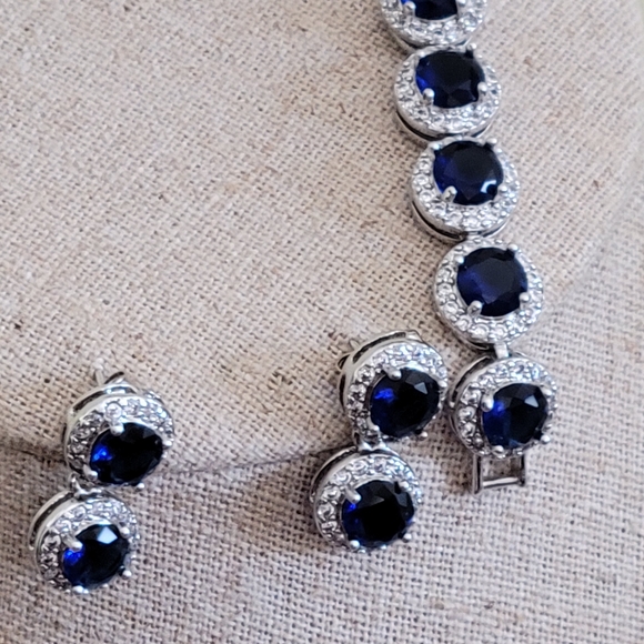 Vintage Beautiful Jewelry Set Necklace Is 18" Bracelet 7" - Picture 3 of 15